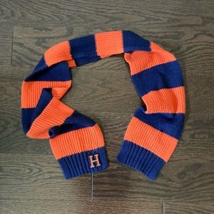Tommy Hill figure kids scarf